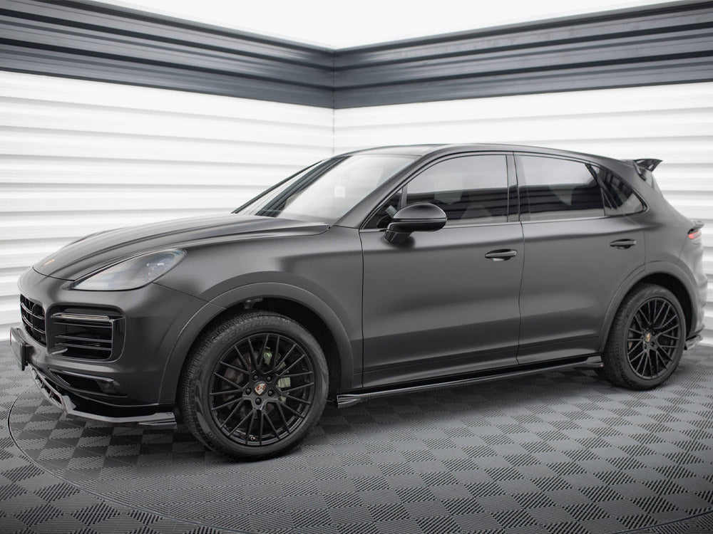 Maxton Design Porsche Cayenne Sport Design side skirt diffusers V.1 for SUV and coupe models, featuring sleek body styling details.