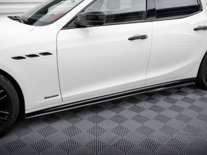 Maxton Design body styling side skirts diffuser for Maserati Ghibli Mk3 Facelift, showcasing sleek aerodynamic design on a luxury car.