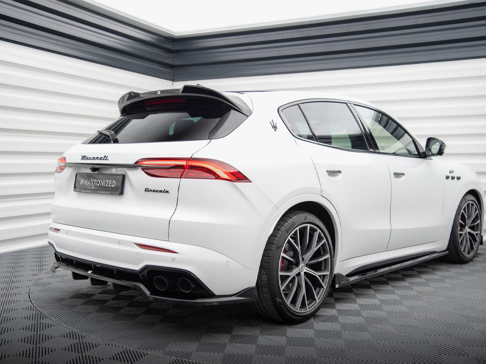 Maxton Design central rear splitter with vertical bars for Maserati Grecale GT and Modena Mk1, body styling accessory.