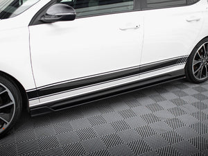 Maxton Design V.5 side skirt diffusers for Hyundai I30 N N-Line hatchback and fastback models, showcasing sleek aerodynamic styling