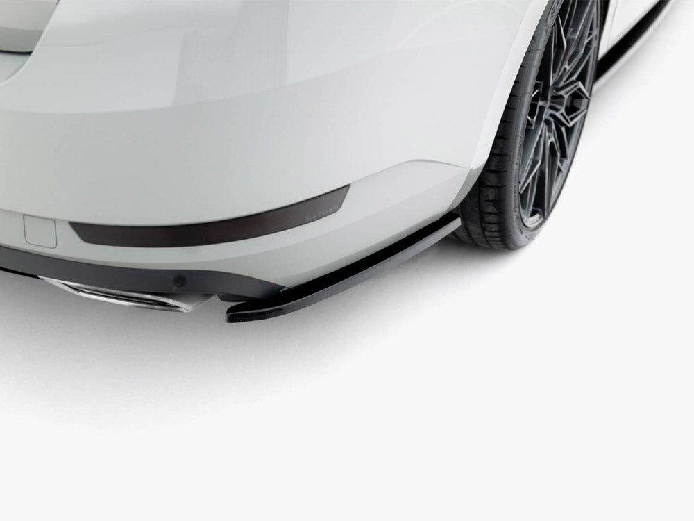Maxton Design rear side splitters for Skoda Superb Mk3 liftback and Combi, body styling accessories in black.