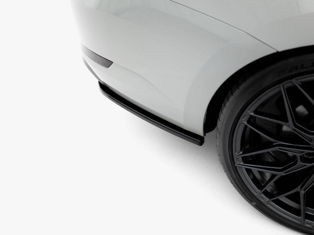 Maxton Design rear side splitters V.2 for Skoda Superb Mk3 liftback and Combi, black body styling accessories.