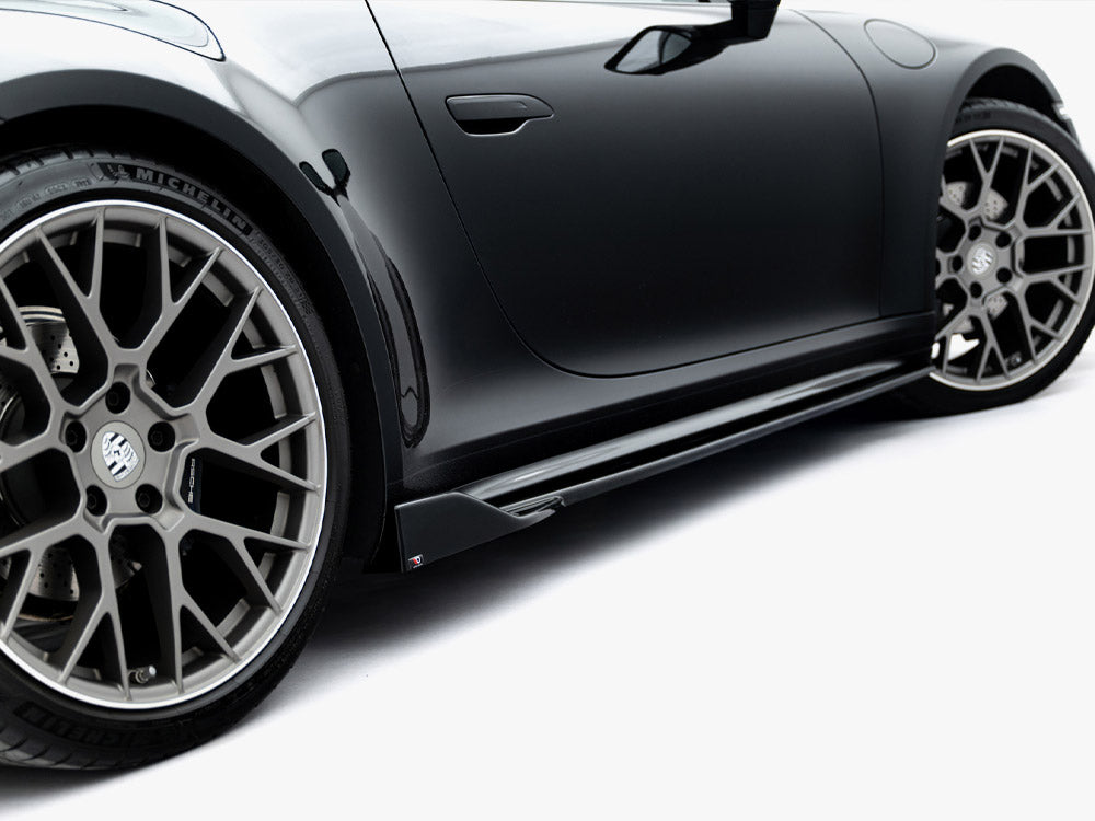 Maxton Design Porsche 911 Carrera V.2 side skirts and diffusers in black, sporty body styling for 992 model