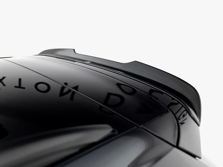 Maxton Design VW Tiguan R-Line MK2 facelift spoiler cap in black, enhancing vehicle aerodynamics and sporty appearance.