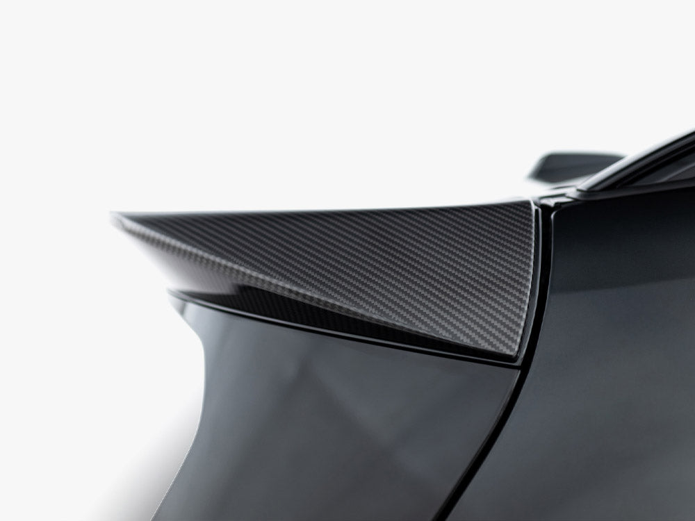 Maxton Design Prepreg carbon fiber tailgate spoiler for BMW X7 M-Pack G07 facelift, upper body styling part with sleek carbon finish.