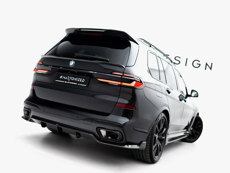 Maxton Design Prepreg carbon fiber rear diffuser for BMW X7 M-Pack G07 facelift, body and styling accessory with sleek carbon finish.
