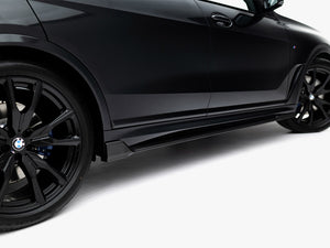 Maxton Design Prepreg carbon fiber side skirts for BMW X7 M-Pack G07 facelift, sporty body styling upgrade