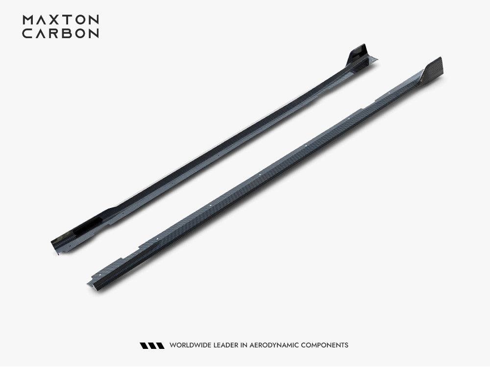 Prepreg carbon fiber side skirts for BMW X7 M-Pack G07 facelift, MAXTON® DESIGN body and styling accessory with sleek black finish.
