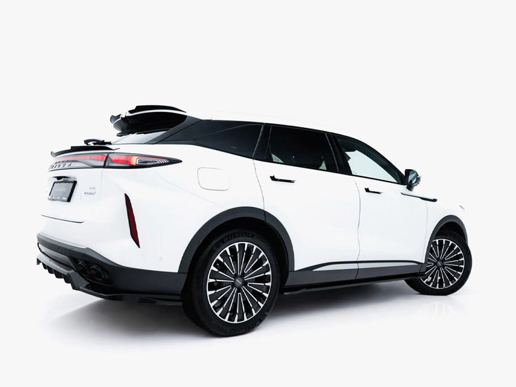 Maxton Design Omoda 9 Mk1 side skirt diffuser for body styling, featuring sleek aerodynamic design and durable construction.