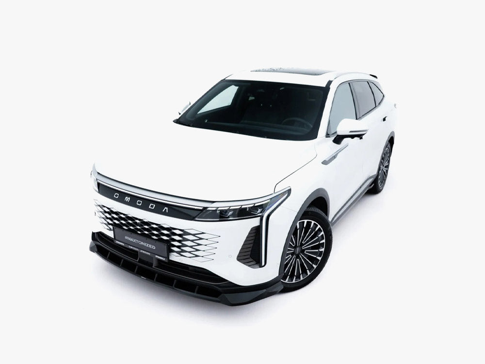 Maxton Design front splitter for Omoda 9 Mk1, a body styling accessory, shown installed on the vehicle's front bumper.