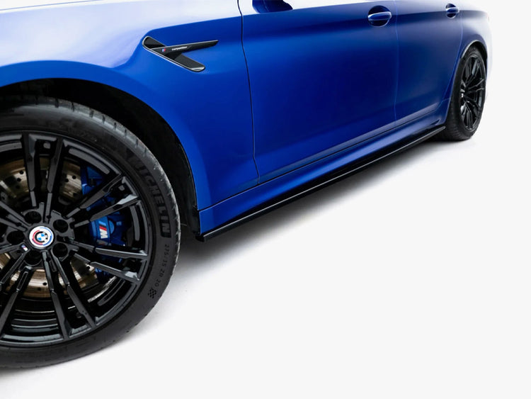 Maxton Design BMW M5 F90 facelift full body kit including front bumper, side skirts, and rear diffuser for enhanced styling.