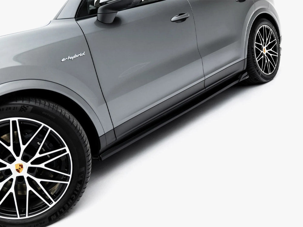 Maxton Design Porsche Cayenne V.2 side skirt diffusers for SUV and Coupe Mk3 facelift, body styling accessories in black.