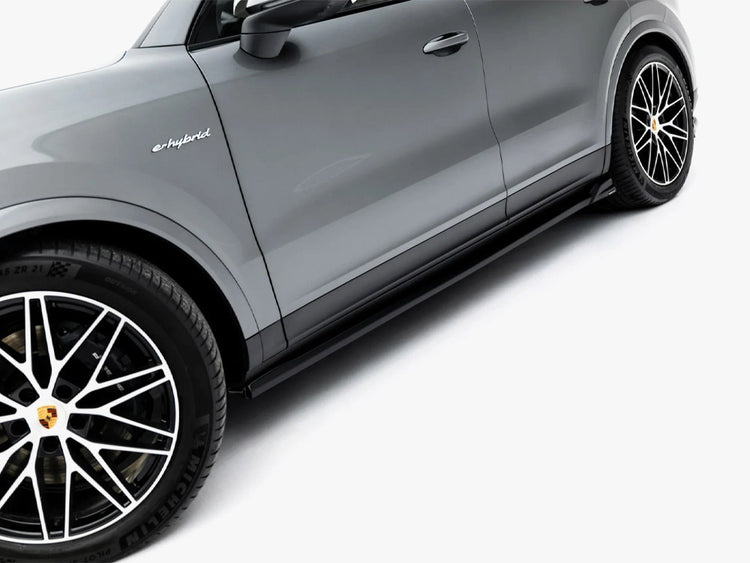 Maxton Design Porsche Cayenne V.2 side skirt diffusers for SUV and Coupe Mk3 facelift, body styling accessories in black.