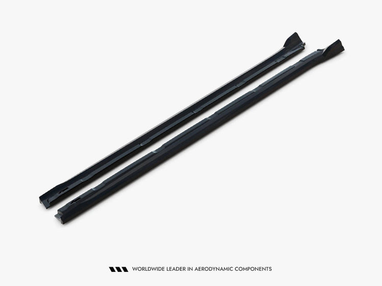 Maxton Design V.2 side skirt diffusers on Porsche Cayenne SUV and Coupe Mk3 Facelift, showcasing sleek body styling details.