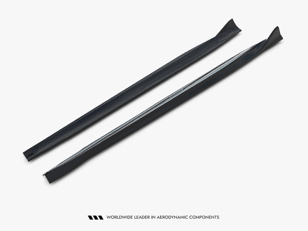 Maxton Design Mercedes-AMG GT R C190 facelift side skirt diffusers in black, enhancing sporty body styling.