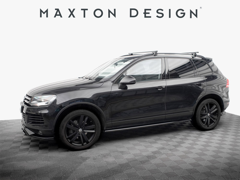 Maxton Design Volkswagen Touareg Mk2 full body kit featuring front bumper, side skirts, and rear diffuser in body styling.