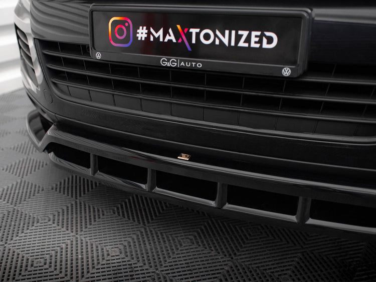 Maxton Design Volkswagen Touareg Mk2 full body kit, including front and rear bumpers, side skirts, and styling components.