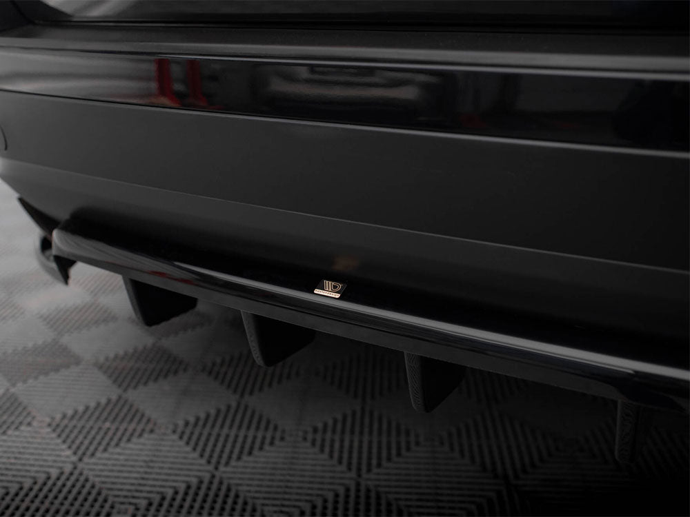 Maxton Design Volkswagen Touareg Mk2 full body kit in black, including front and rear bumper extensions and side skirts.