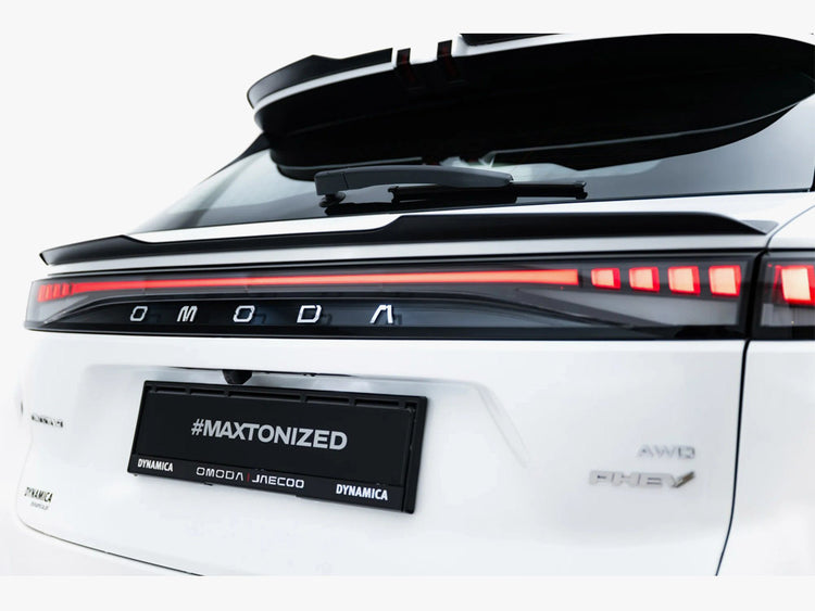 Maxton Design Omoda 9 Mk1 full body kit with front bumper, side skirts, and rear diffuser for Omoda 9 Mk1 vehicle.