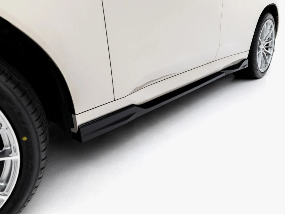 Maxton Design BMW X3 M50 G45 side skirt diffusers in black, showcasing aerodynamic body styling enhancements.