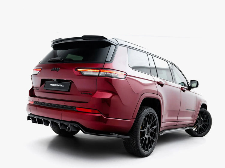 Maxton Design full body kit for Jeep Grand Cherokee L Mk5, includes front and rear bumper extensions and side skirts.
