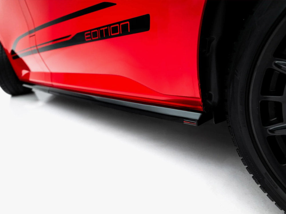 Maxton Design side skirt diffusers for Volkswagen Transporter L1 T7, sleek aerodynamic body kit for T7 van.