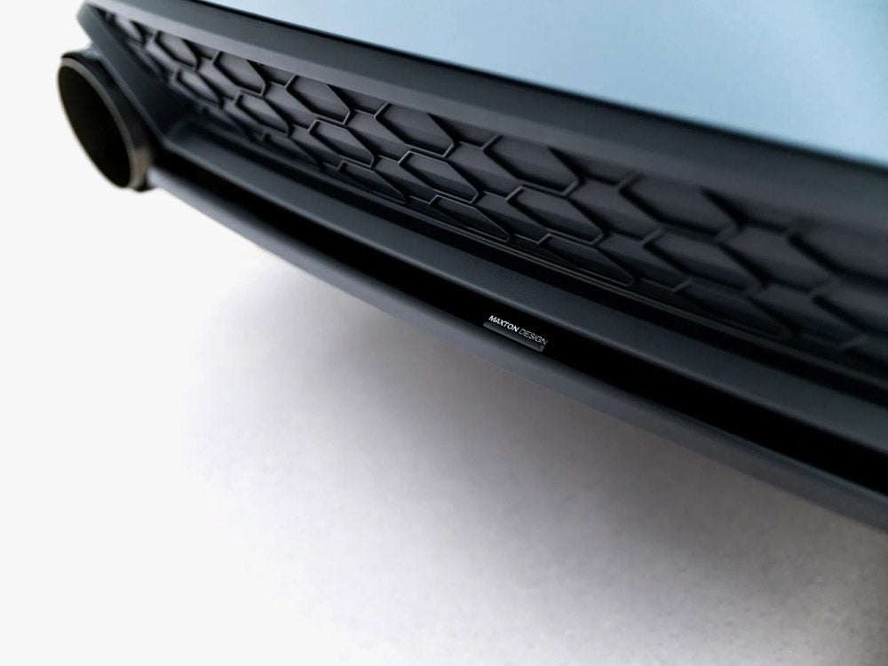Maxton Design full body kit for Volkswagen Jetta GLI Mk7 facelift, featuring front and rear bumpers and side skirts.
