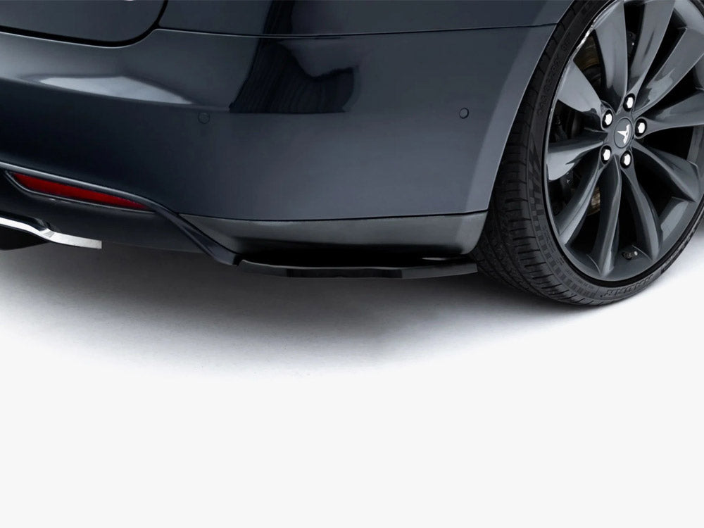 Maxton Design Rear Side Splitters V.2 for Tesla Model S Mk1, black plastic aerodynamic car accessories installed on the sides.