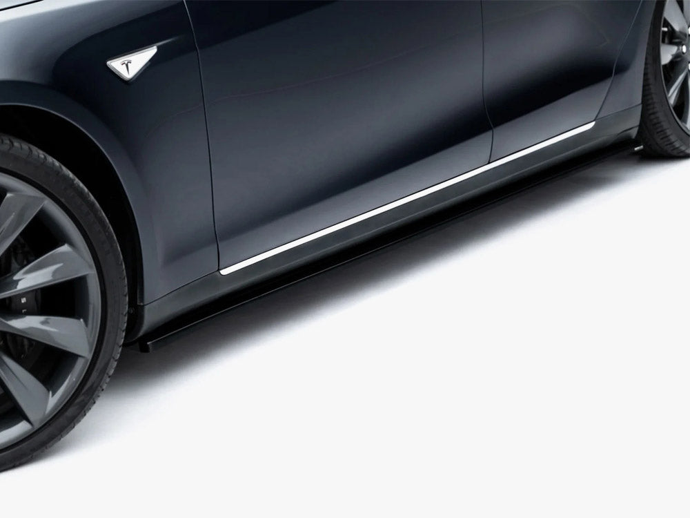 Maxton Design side skirt diffusers V.1 for Tesla Model S Mk1, black aerodynamic car body kit component, close-up view