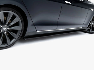 Maxton Design full body kit set for Tesla Model S Mk1, including front and rear bumper parts, in black with aerodynamic design.
