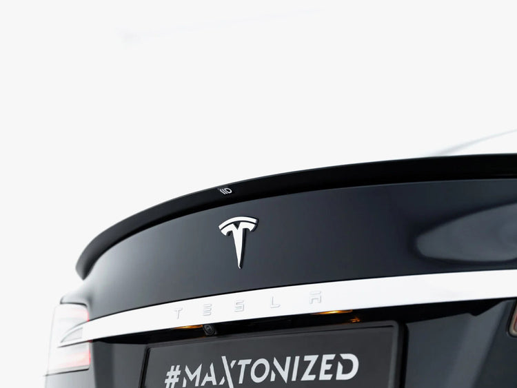 Maxton Design full body kit set for Tesla Model S Mk1, featuring front and rear bumper extensions and side skirts.