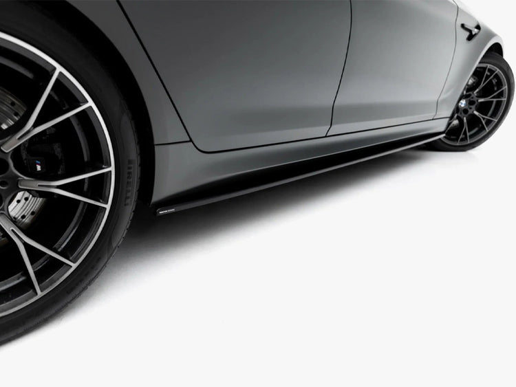 Maxton Design BMW M5 F90 full body kit set featuring front bumper, side skirts, and rear diffuser in black finish.