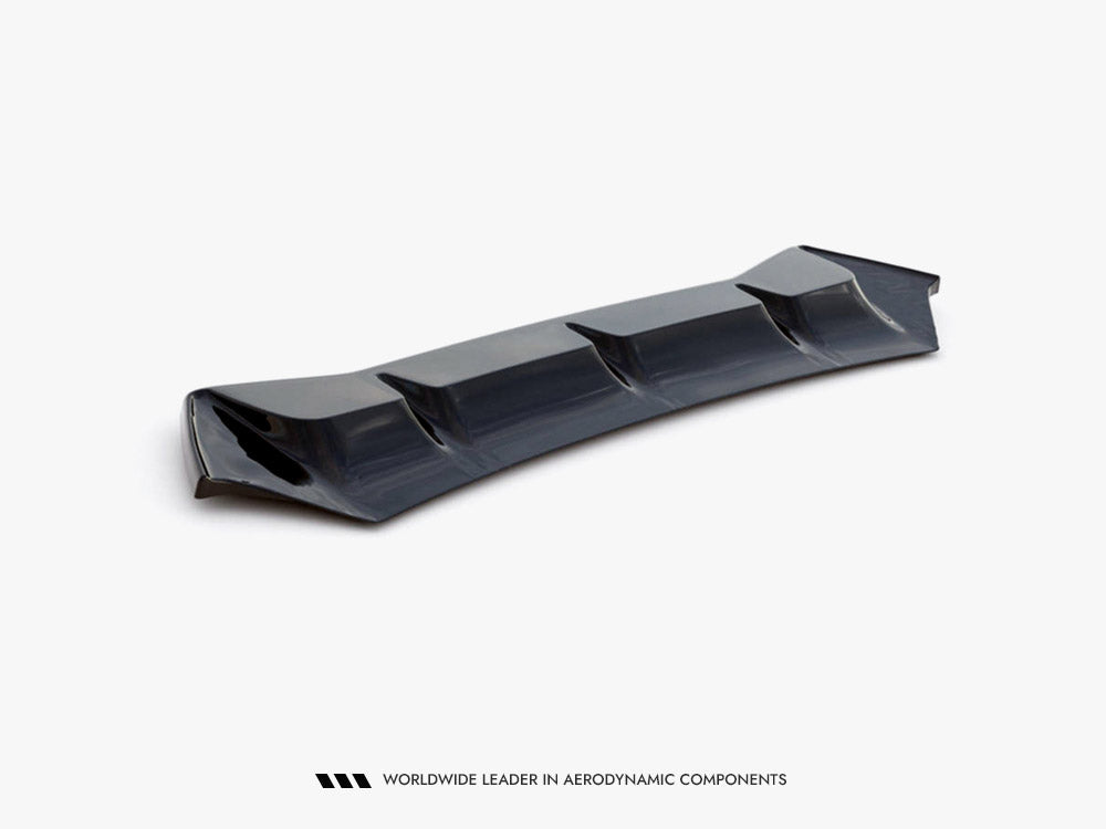 Maxton Design BMW M5 F90 full body kit set featuring front and rear bumpers, side skirts, and aerodynamic enhancements.