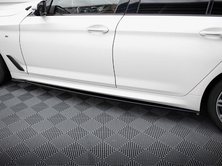 Maxton Design BMW 5 Series G30 M-Pack full body kit with front splitter, side skirts, and rear diffuser on a sedan model.