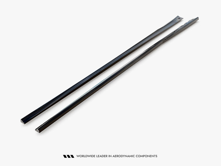 Maxton Design side skirts diffuser for Maserati Ghibli Mk3 Facelift, body and styling accessory in black with aerodynamic design.