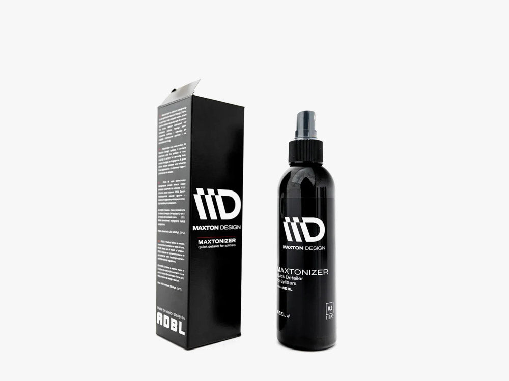 MAXTON® DESIGN Maxtonizer detailer for splitters shown on a car, highlighting precise application and sleek splitter detailing.