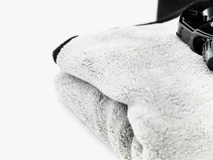 Maxtonizer detailer for splitters by MAXTON® DESIGN, showing close-up of the product applicator and splitter surface.