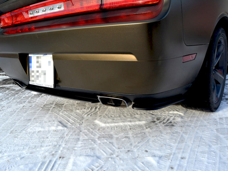 Central Rear Splitter Dodge Challenger Mk3 PHASE-1 SRT8 Coupe - Wayside Performance 