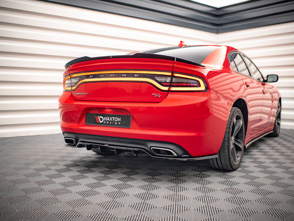 Central Rear Splitter (Vertical Bars) Dodge Charger RT Mk7 Facelift - Wayside Performance 
