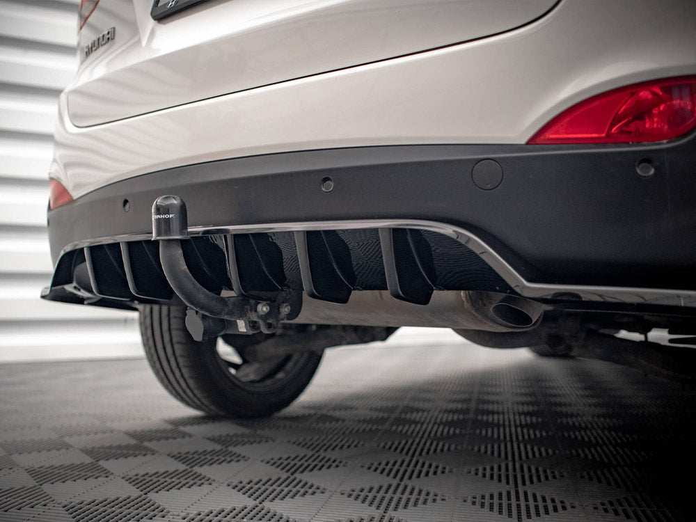 Central Rear Splitter (Vertical Bars) Hyundai IX35 Mk1 - Wayside Performance 